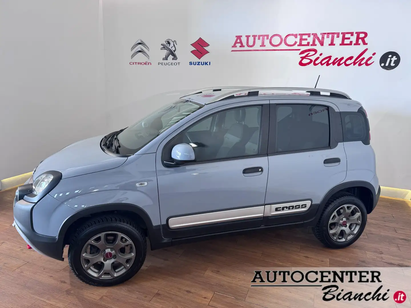 Fiat Panda Panda 0.9 t.air t. Cross 4x4 s&s 85cv Grijs - 1