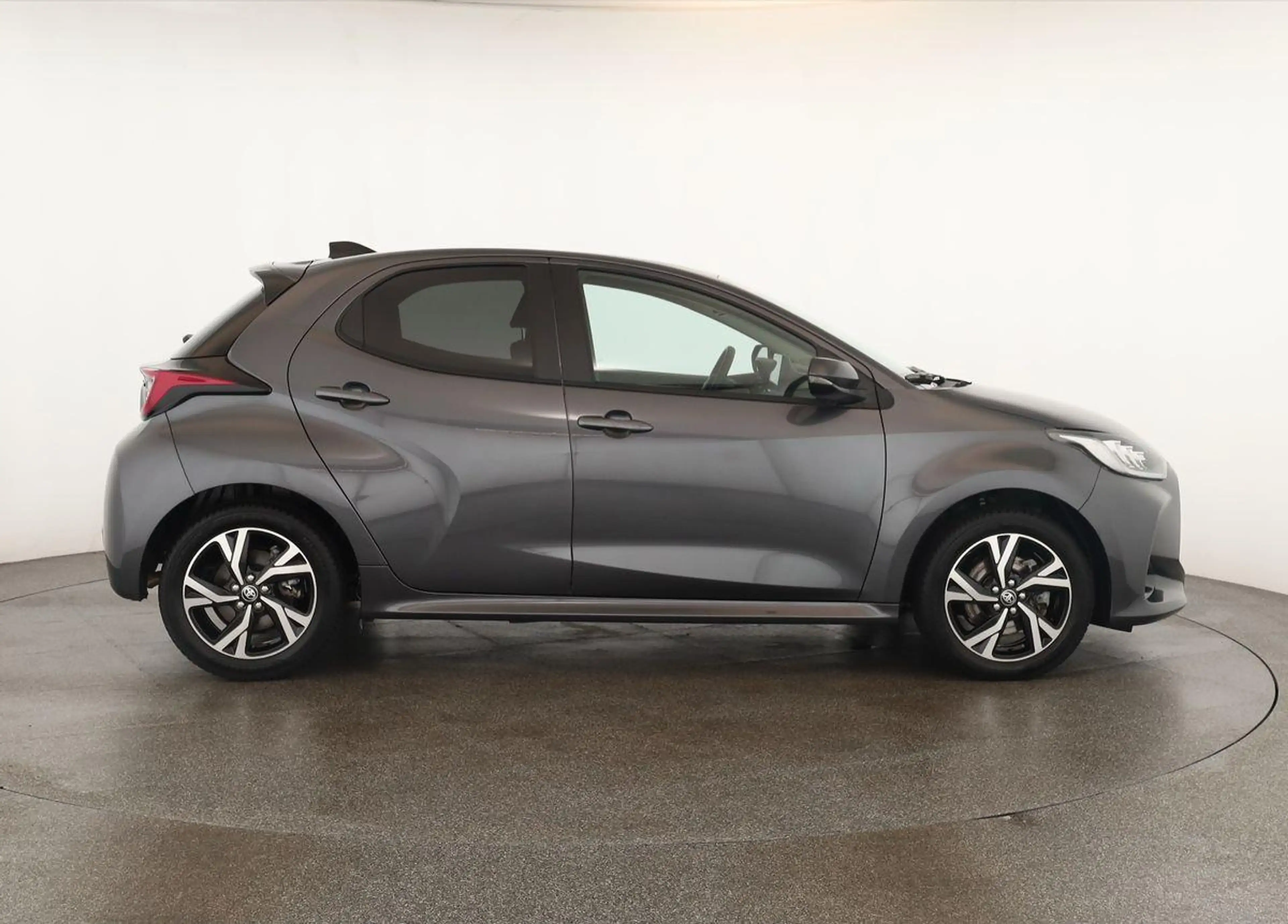 Toyota Yaris Hybrid 116 Teamplayer LED App SHZ Key Kam — photo 4