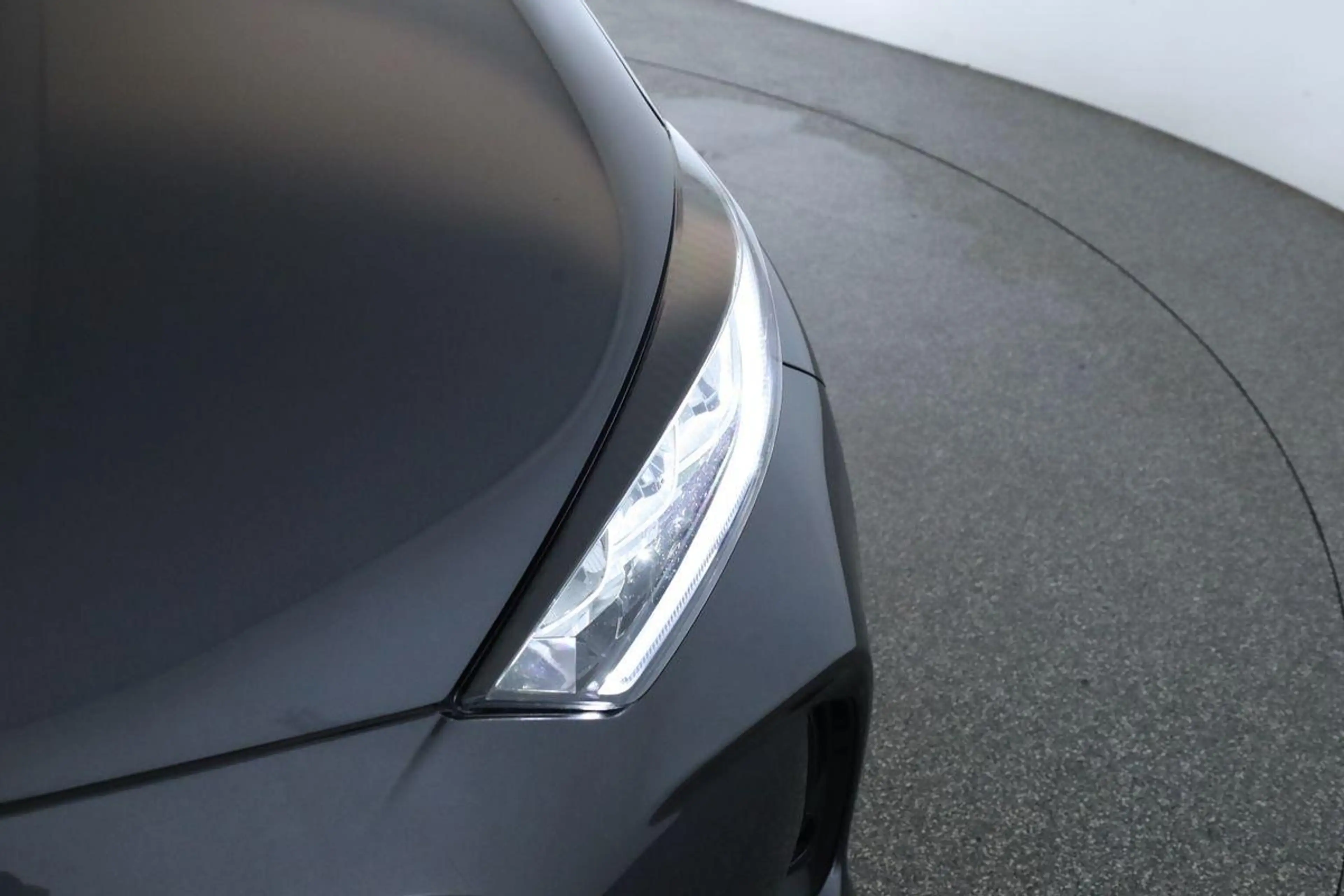 Toyota Yaris Hybrid 116 Teamplayer LED App SHZ Key Kam — photo 9