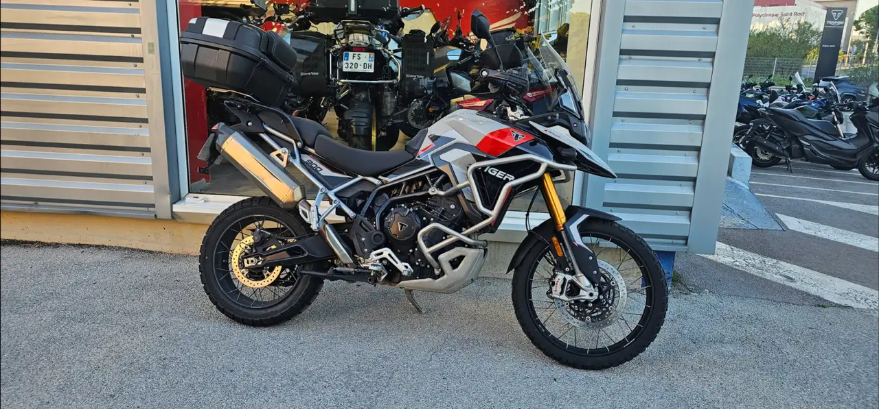 Triumph Tiger 900