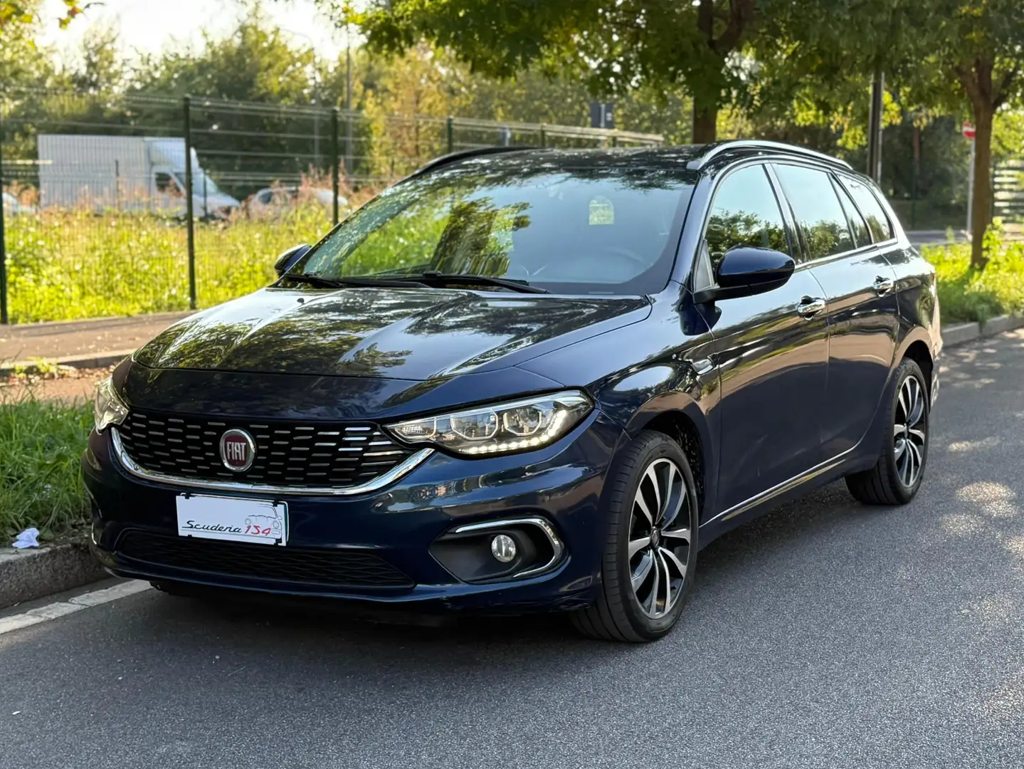Fiat Tipo Tipo SW II 2016 SW 1.6 mjt Lounge s Bleu - 1