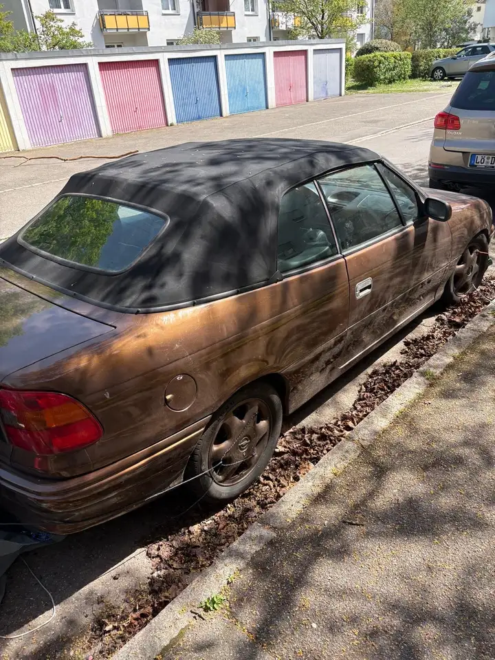 Opel Astra Cabrio 1.8i Bertone Edition, foto 2