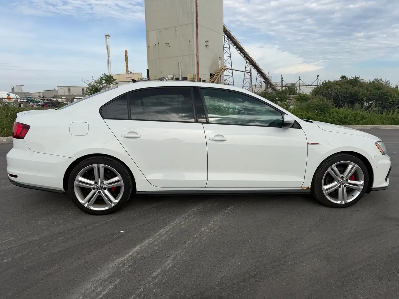 Volkswagen Jetta снимка Volkswagen Jetta