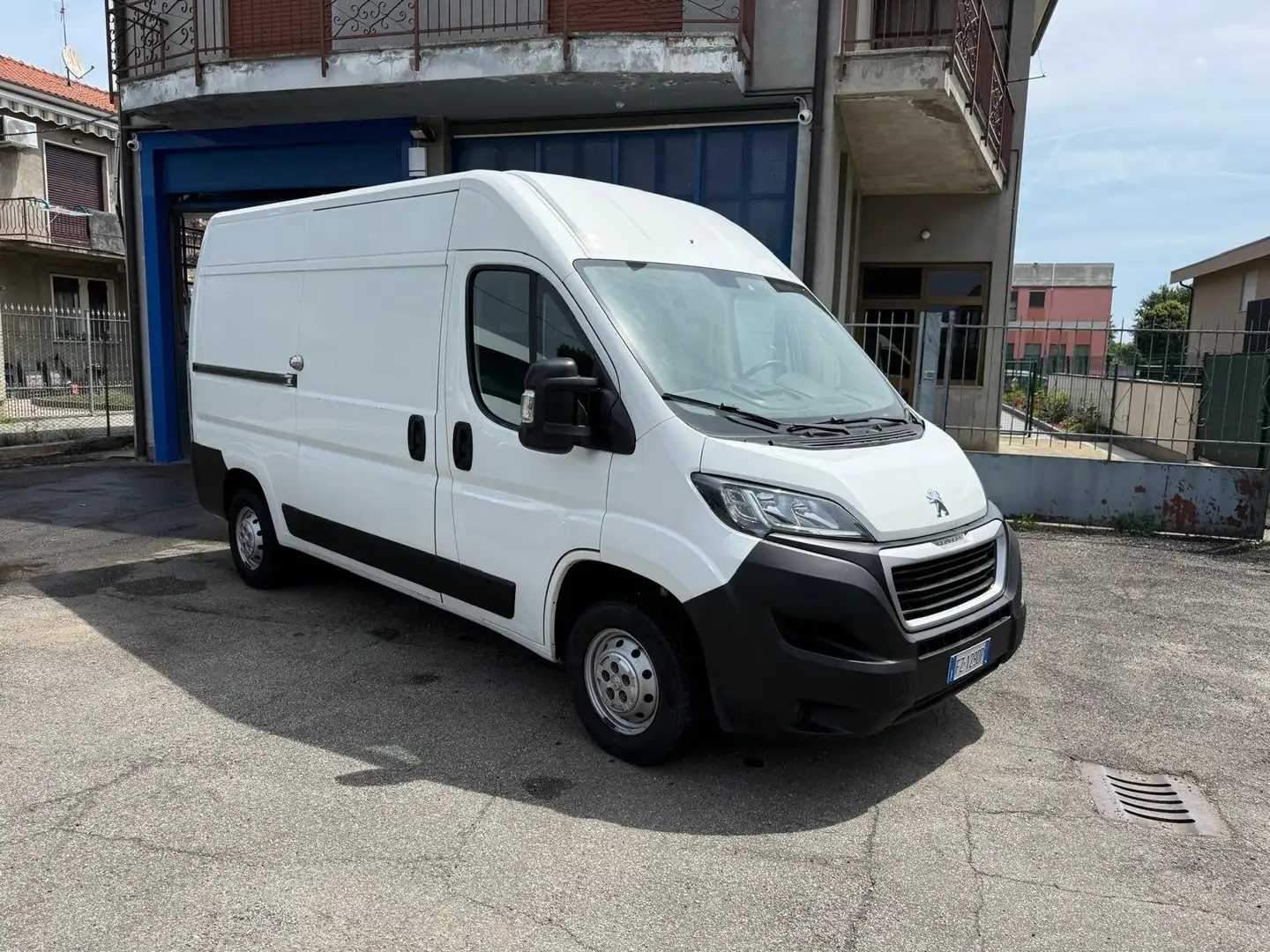 Peugeot Boxer 2.2 BlueHDi 140 S&S PM-TM Blanco - 1