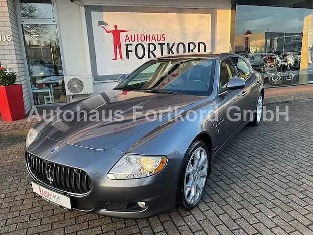 Maserati Quattroporte V Automatik - NAVI, BOSE, SZ, PDC ... -