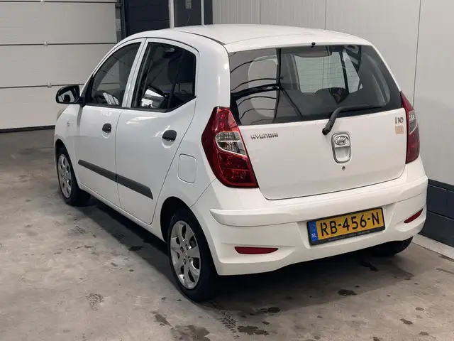 Hyundai i10 view 7