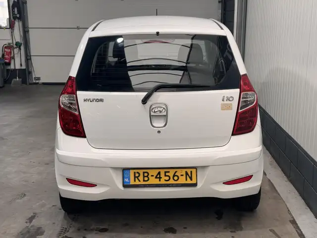 Hyundai i10 view 6