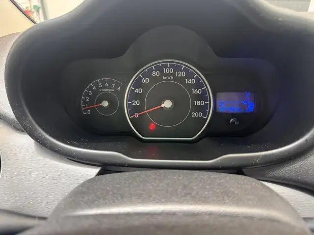 Hyundai i10 view 13
