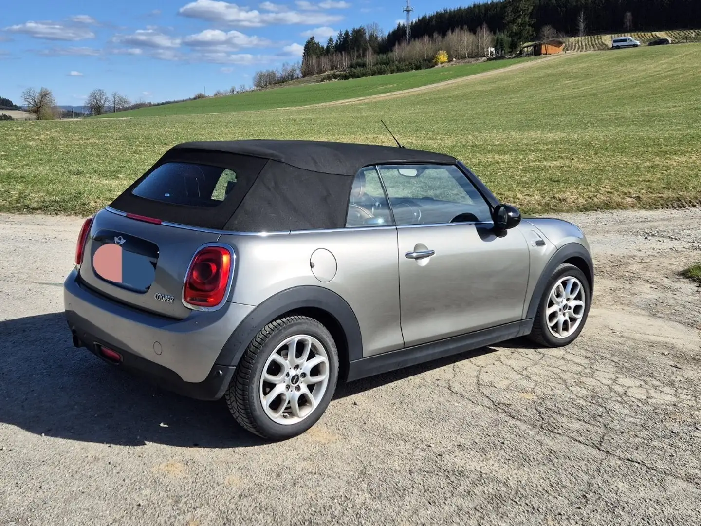 MINI Cooper Cabrio - 1