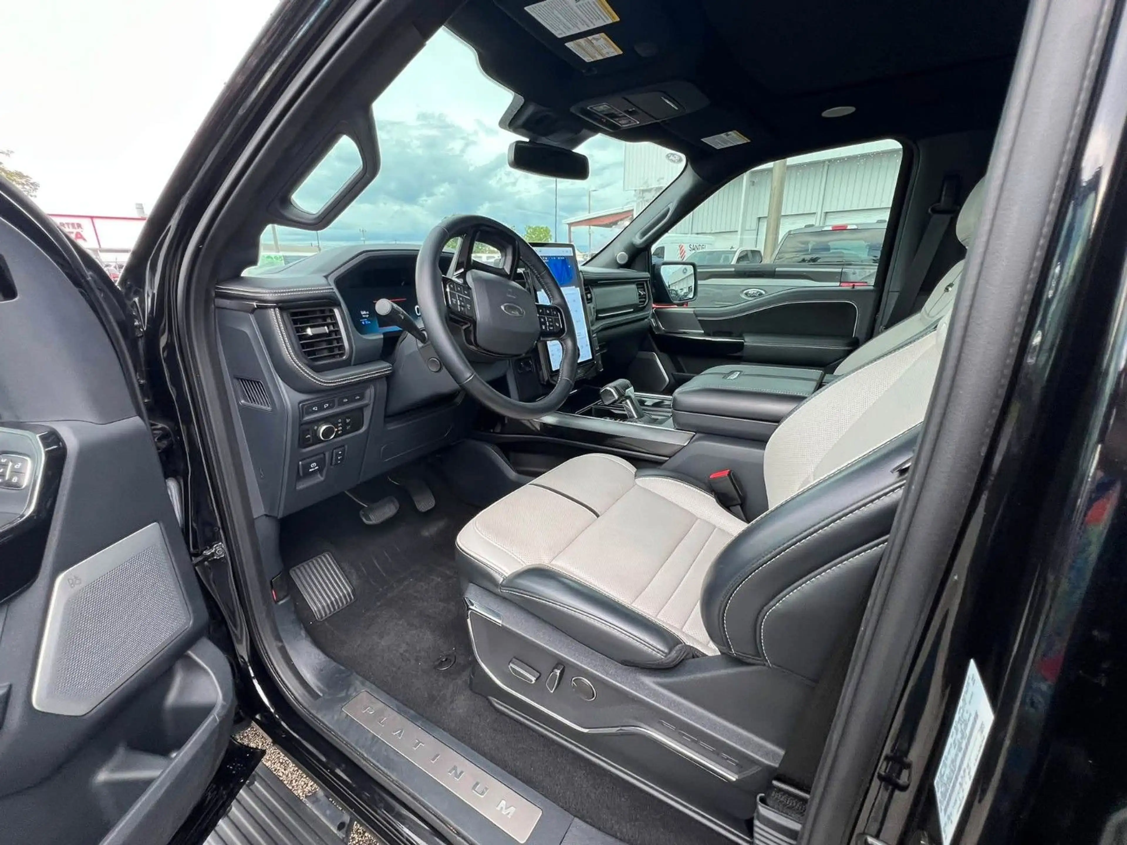 Ford F 150 F150 Lightning Platin gr Batterie im Vorlauf +18 — photo 9