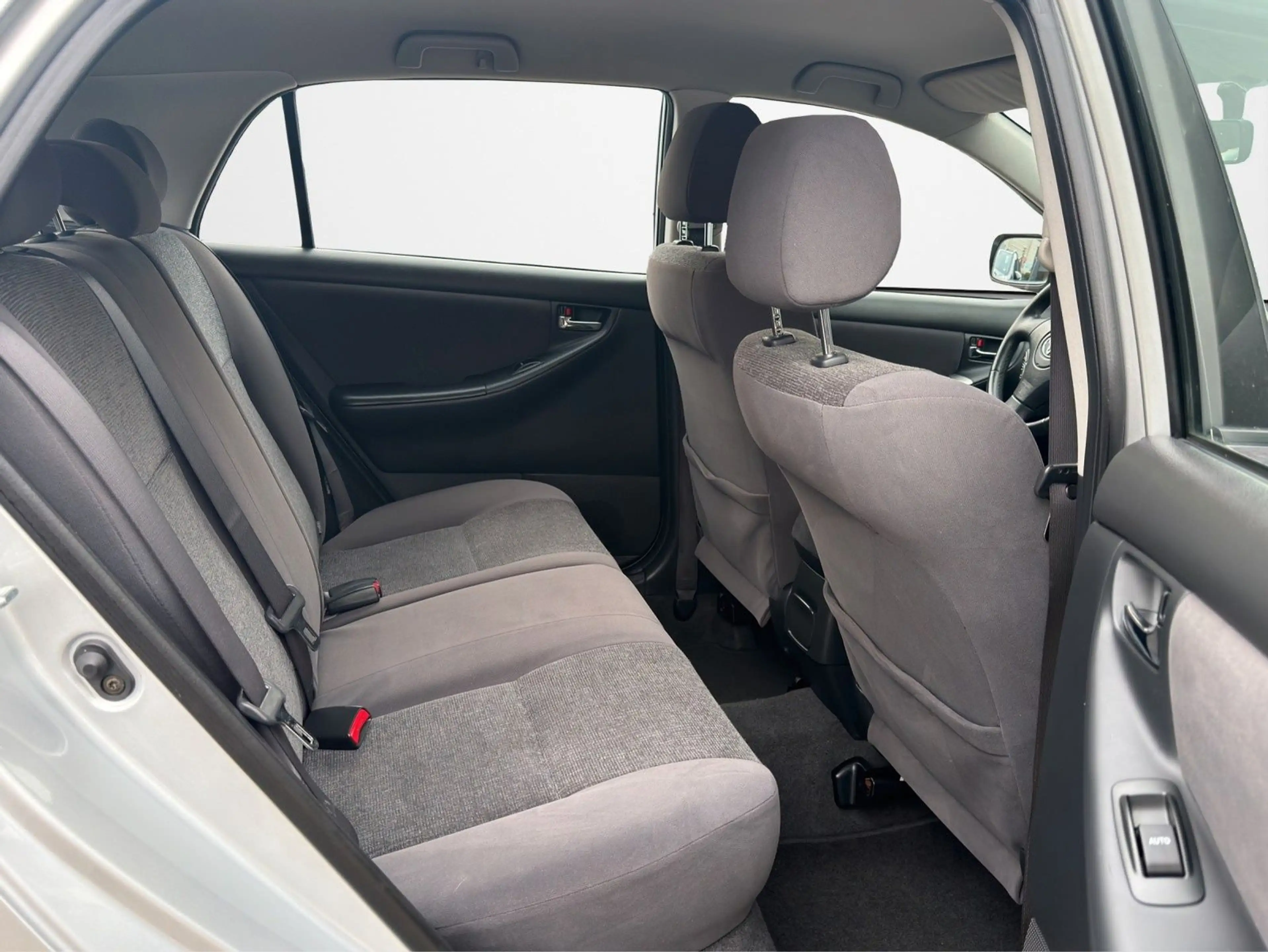 Toyota Corolla 1.6*KLIMAAUTO*TÜV NEU*INSPEKTION NEU* — photo 12