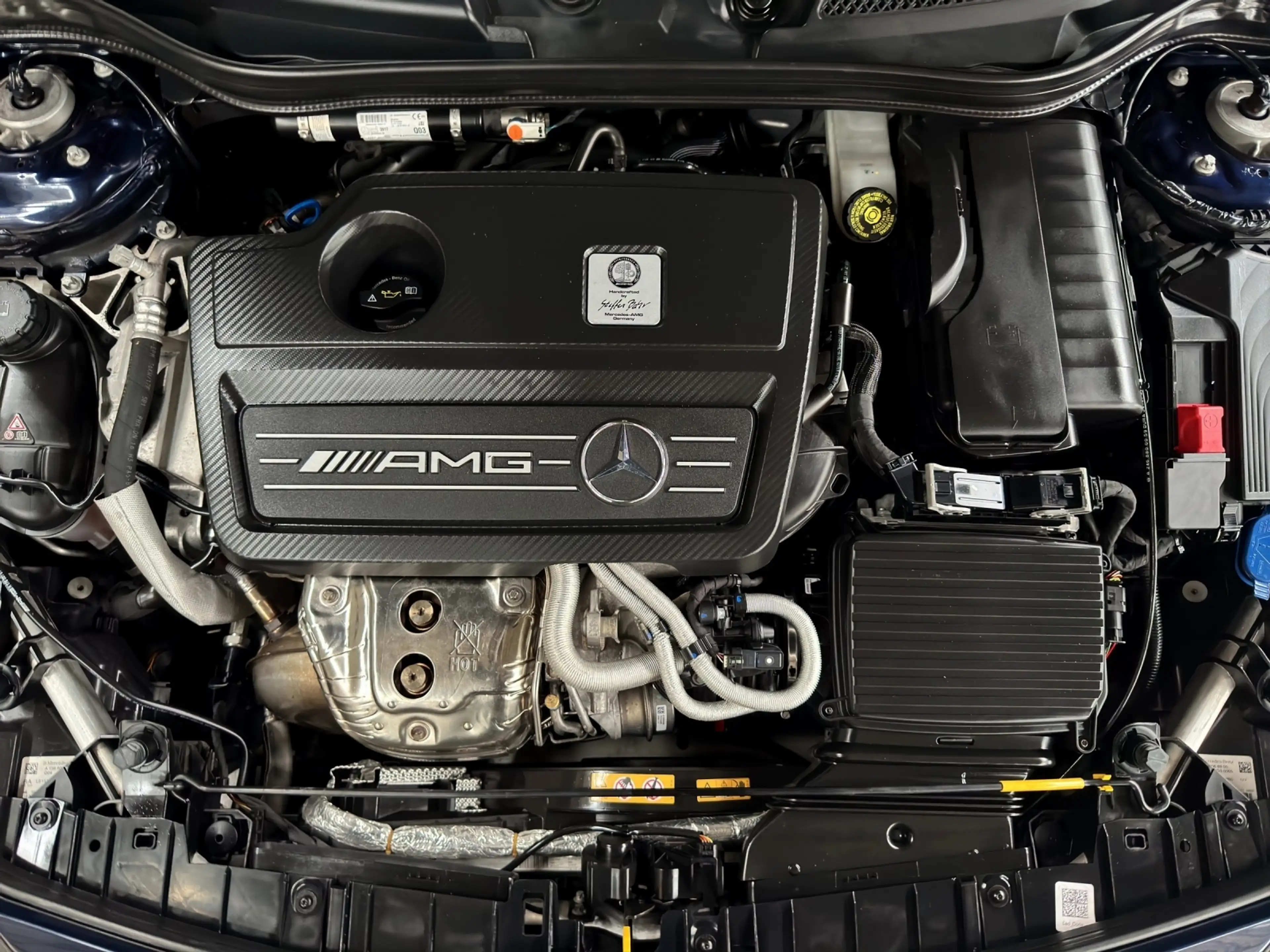 Mercedes-Benz GLA 180 45 AMG 4Matic *Dynamic Plus Paket* — photo 14