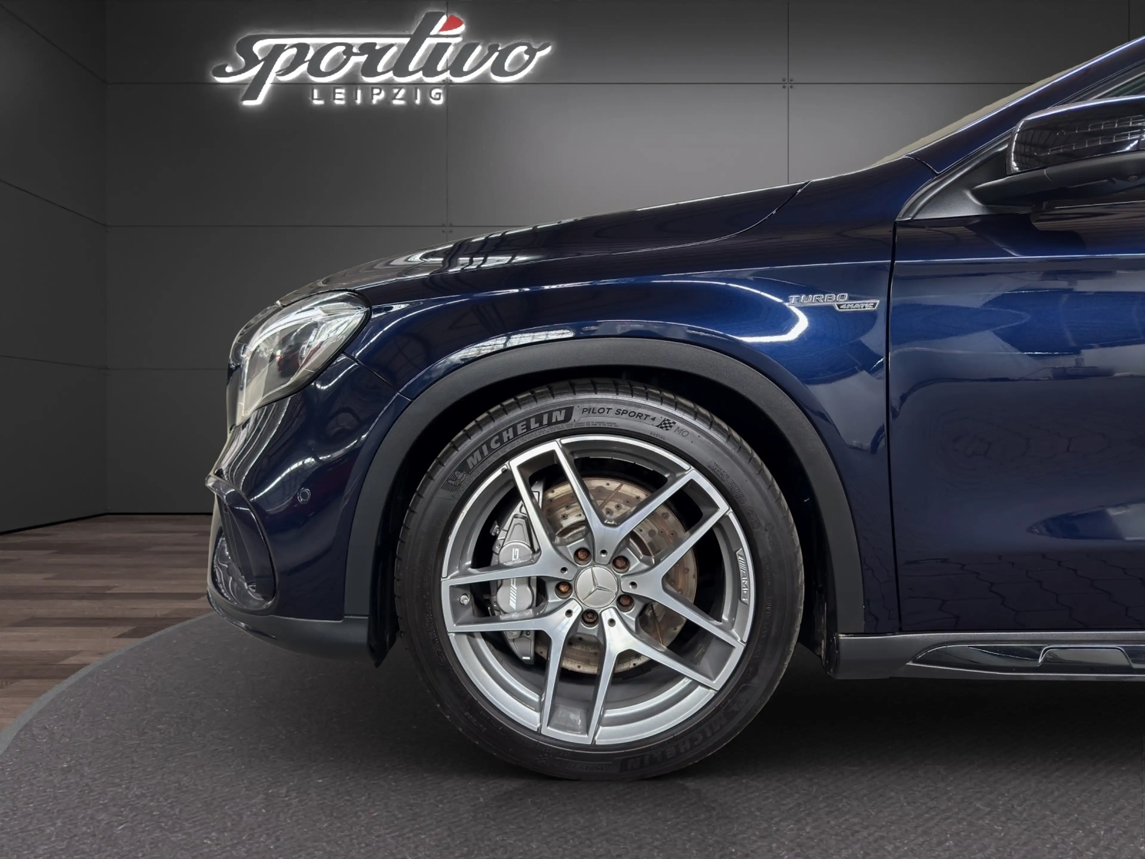 Mercedes-Benz GLA 180 45 AMG 4Matic *Dynamic Plus Paket* — photo 15