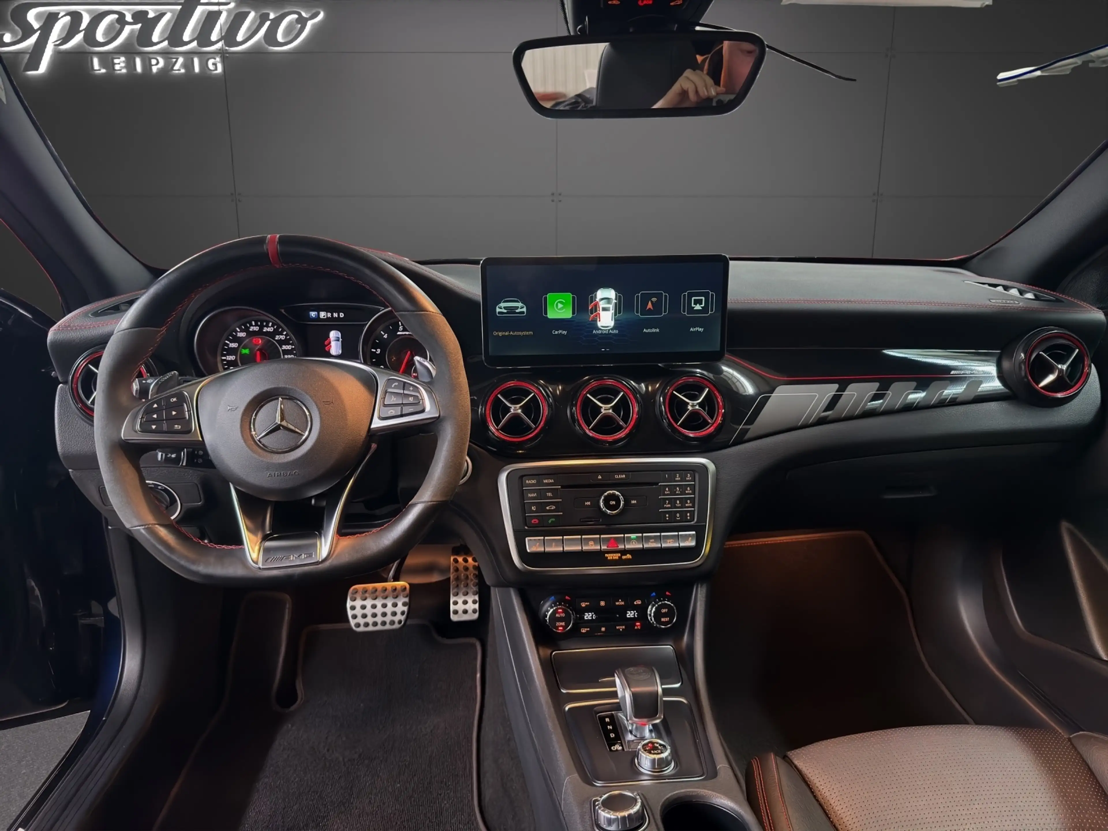 Mercedes-Benz GLA 180 45 AMG 4Matic *Dynamic Plus Paket* — photo 12