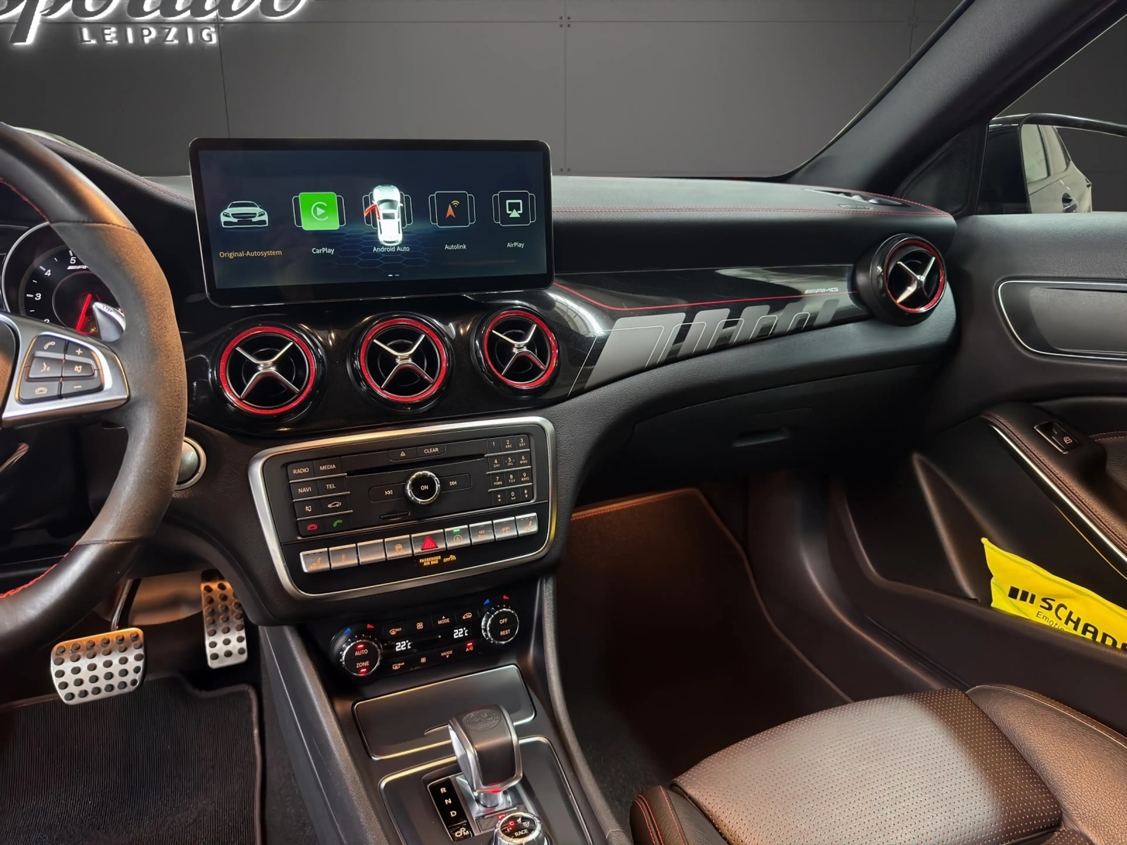 Mercedes-Benz GLA 180 45 AMG 4Matic *Dynamic Plus Paket* — photo 9