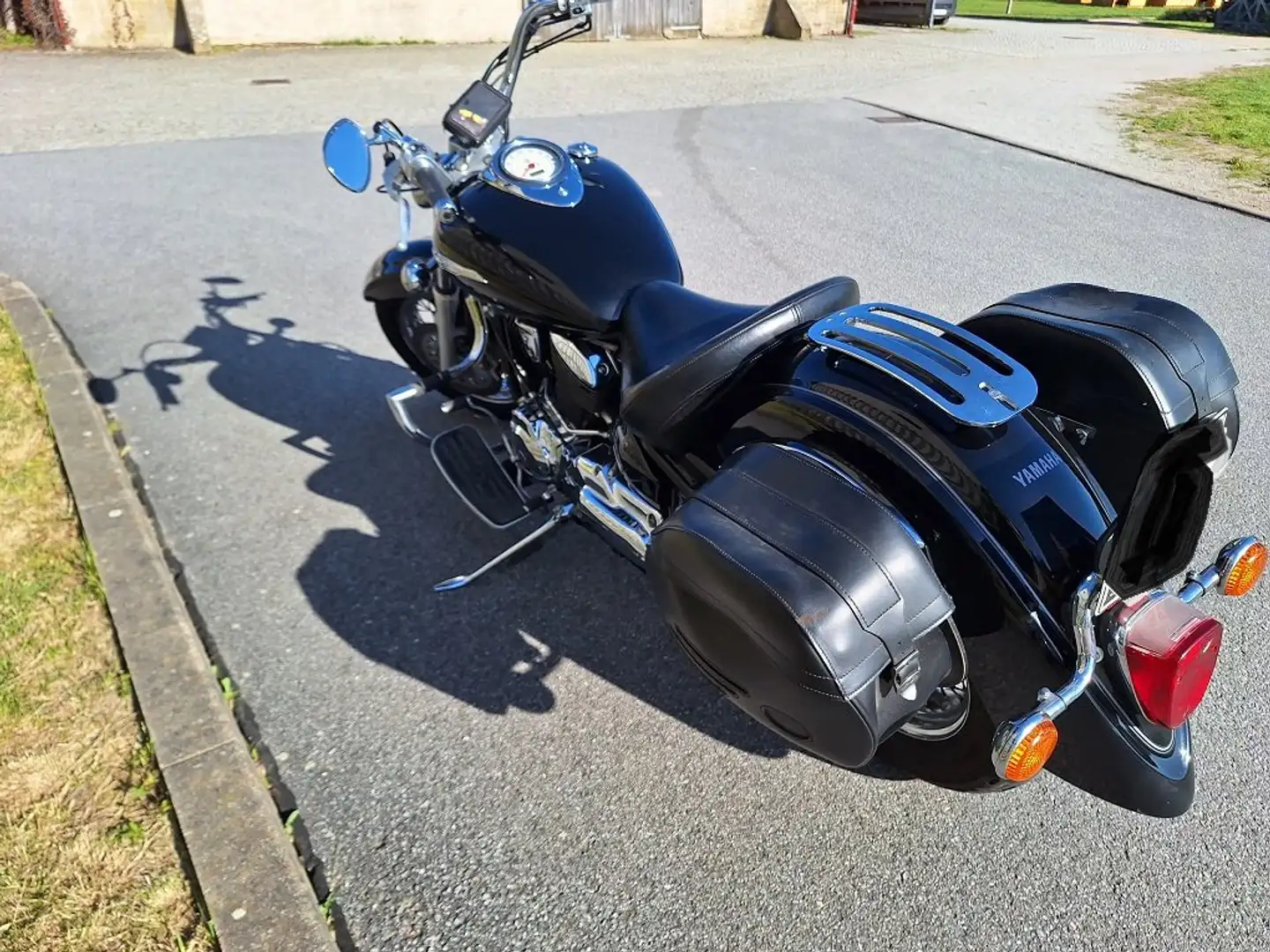 Yamaha XS 1100 Dragstar  1100 Classic Schwarz - 2