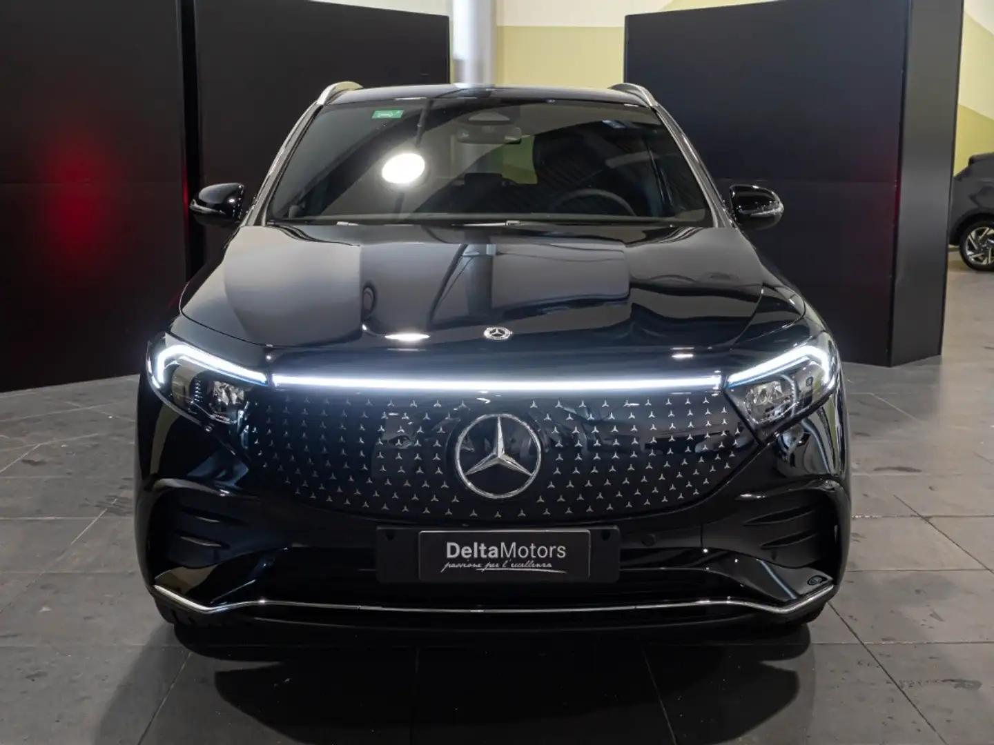 Mercedes-Benz EQA 250 + Noir - 2