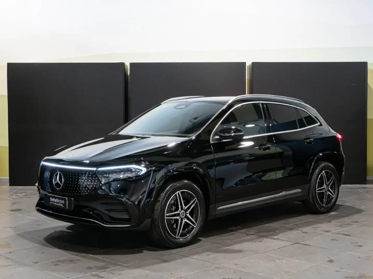Mercedes-Benz EQA 250 + Noir - 1
