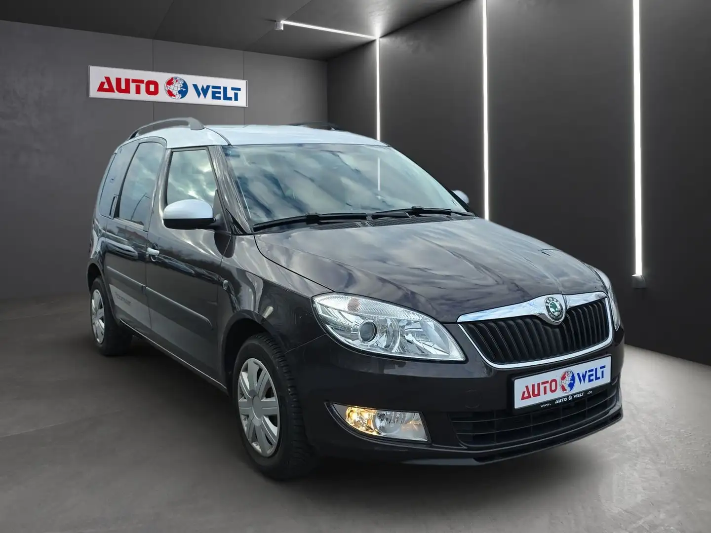 Skoda Roomster 1.4 Plus Edition Klimaaut. PDC AHK Bruin - 2