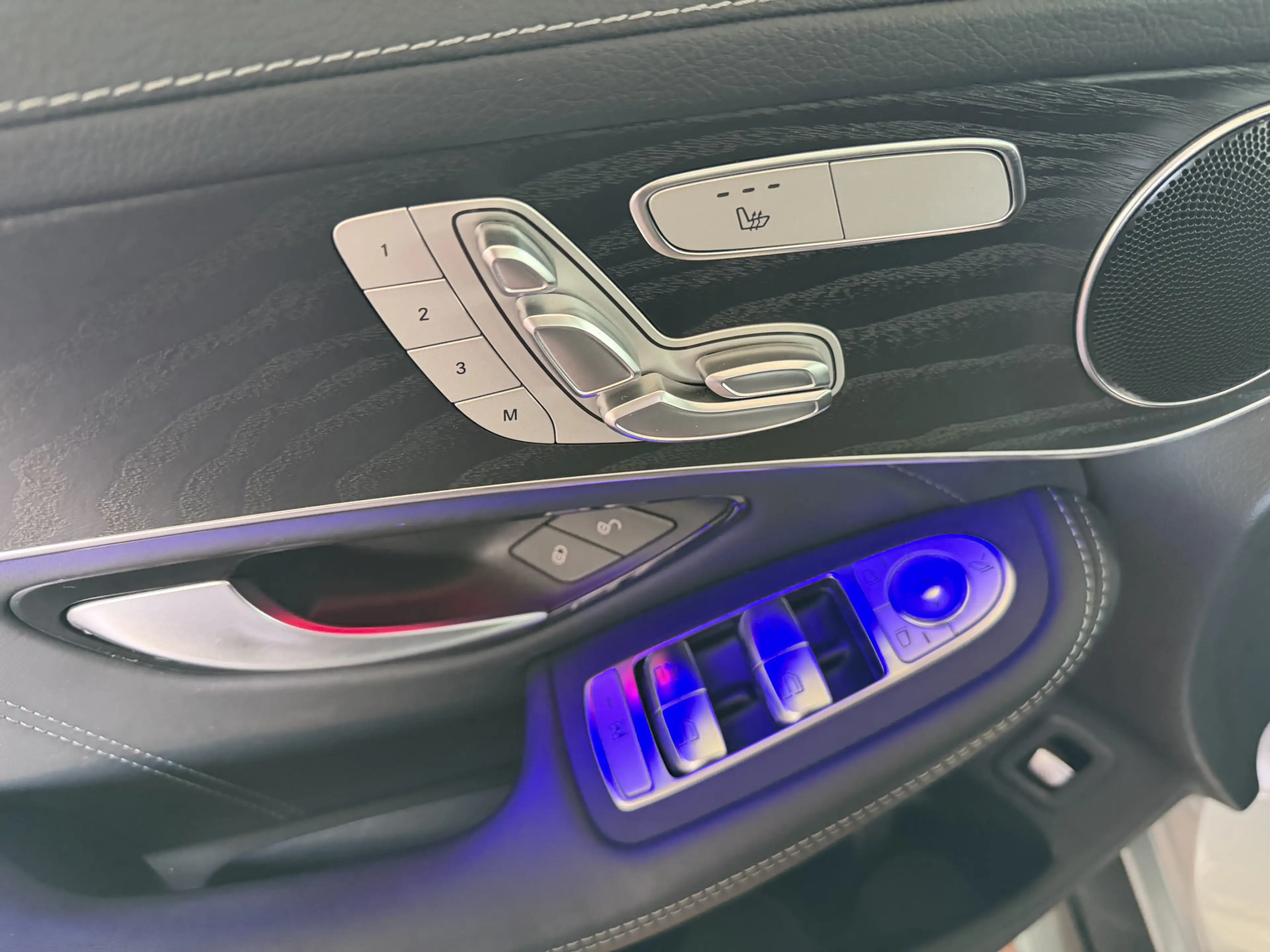 Mercedes-Benz GLC 63 AMG HEADUP+AHK+PANORAMA+MB-GARANTIE+360°K — photo 6