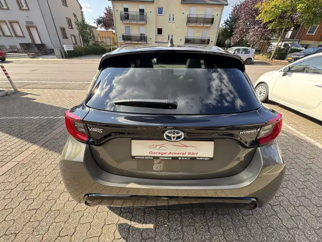 Toyota Yaris HYBRID