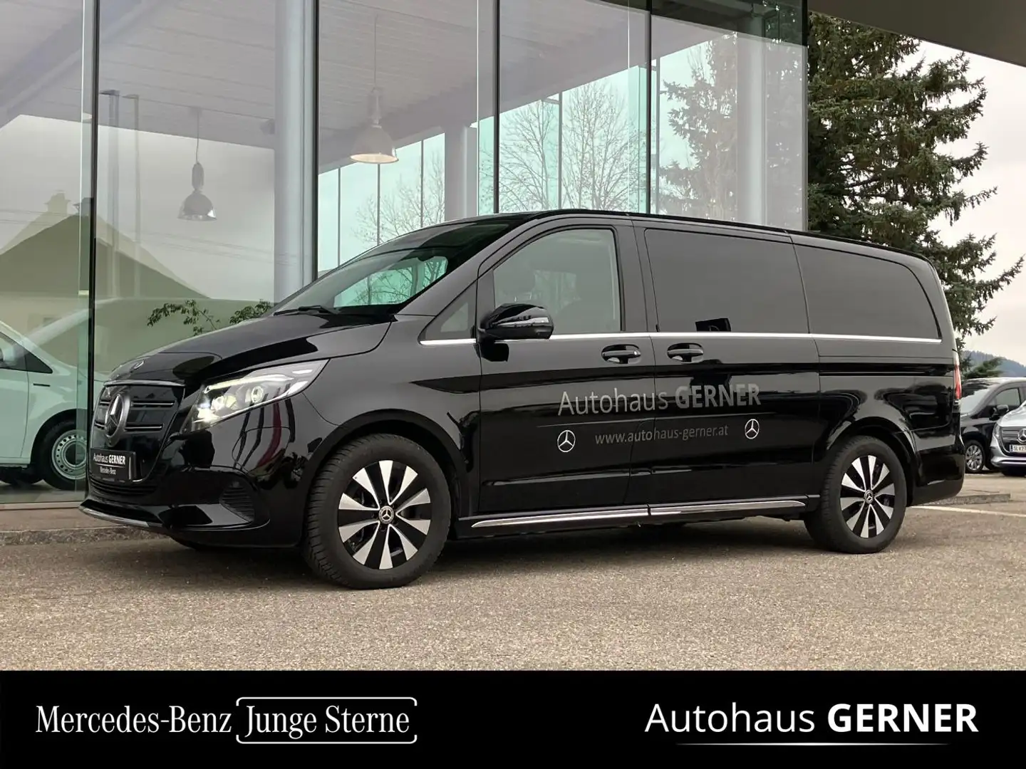 Mercedes-Benz EQV 300 AVANTGARDE Lang LM LED KlimaA el.Heck Schwarz - 1