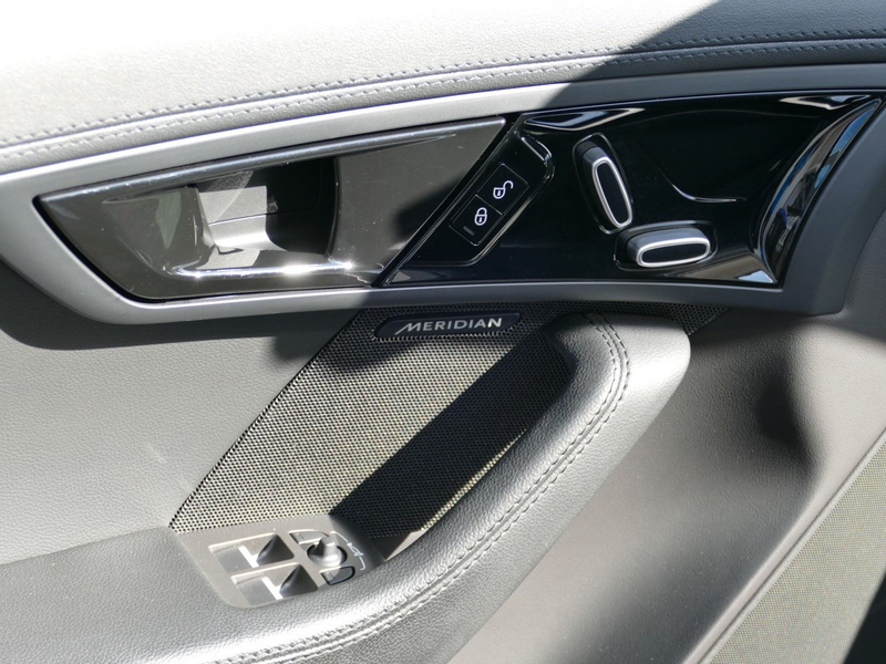 Jaguar F-Type P380 Cabrio R-Dynamic AWD * Black Pack+20 — photo 12