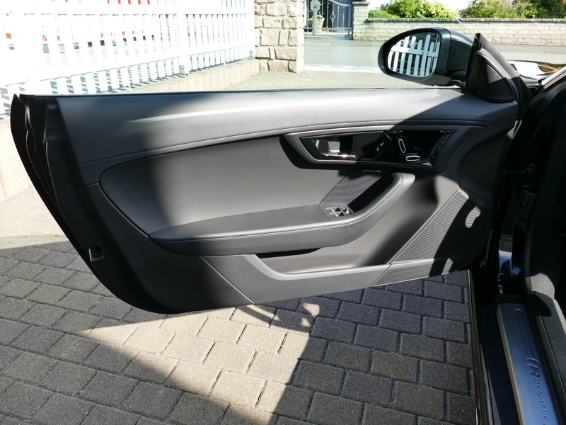 Jaguar F-Type P380 Cabrio R-Dynamic AWD * Black Pack+20 — photo 11