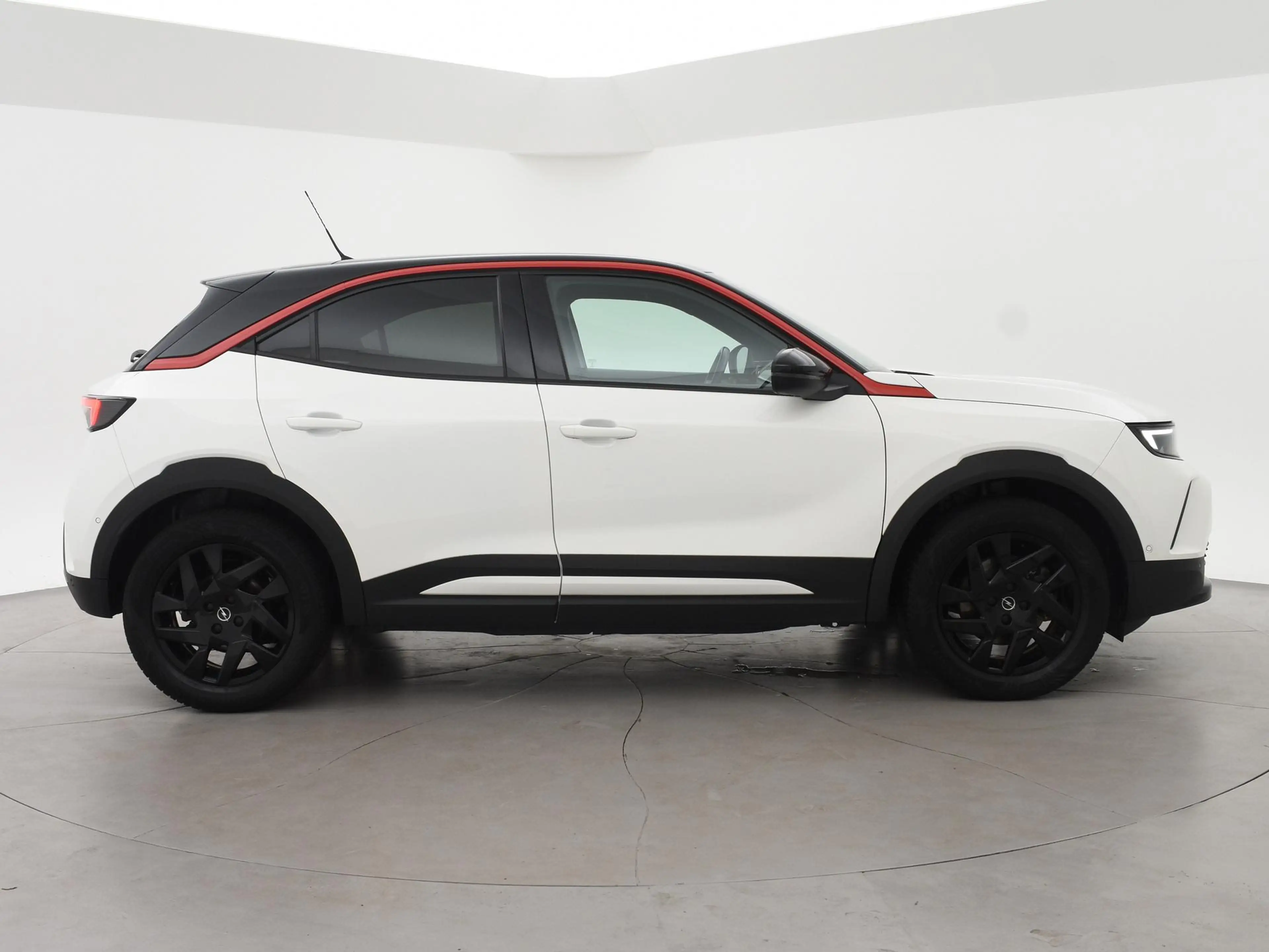 Opel Mokka-E GS LINE 50 KWH 3-FASE + SPORTSTOELEN | CAMERA | ST — photo 32