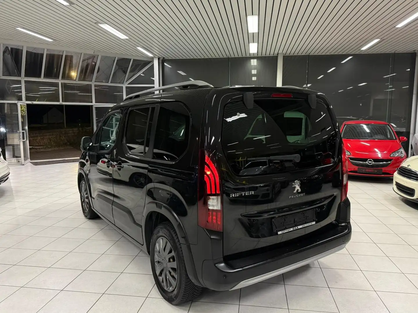 Peugeot Rifter 1.2i Essence 81kw Euro 6d-TEMP Année 2019 Noir - 2