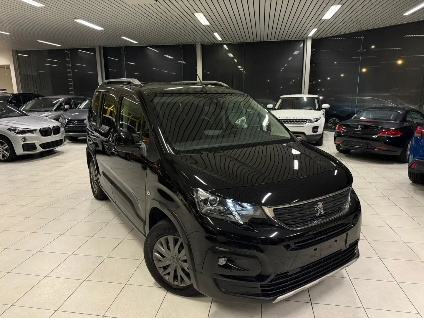 Peugeot Rifter 1.2i Essence 81kw Euro 6d-TEMP Année 2019 Noir - 1