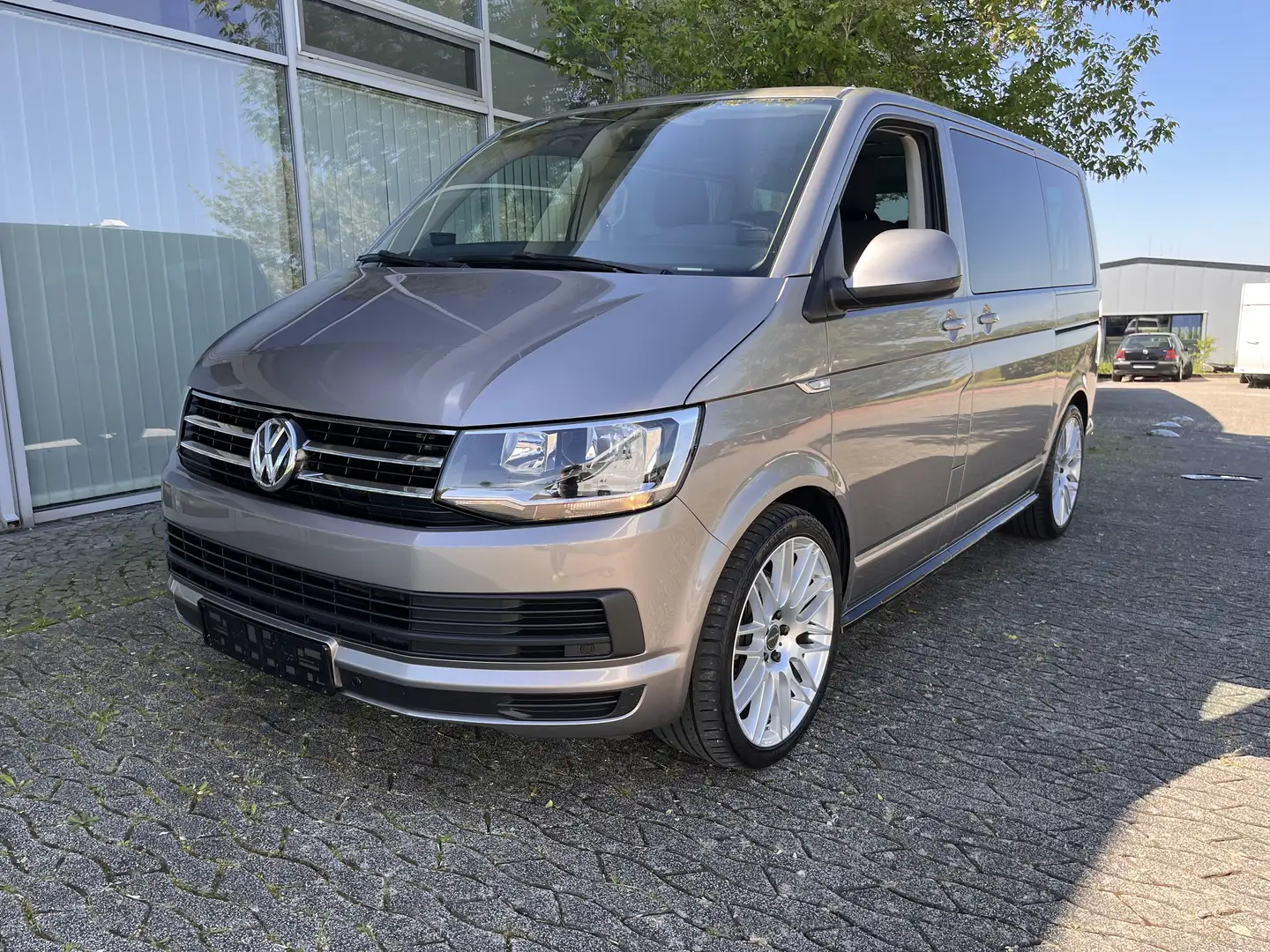 Volkswagen T6 Caravelle Beżowy - 1
