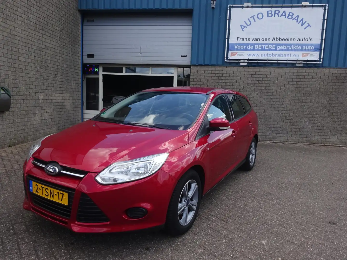 Ford Focus Wagon 1.0 EcoBoost Edition Rouge - 1
