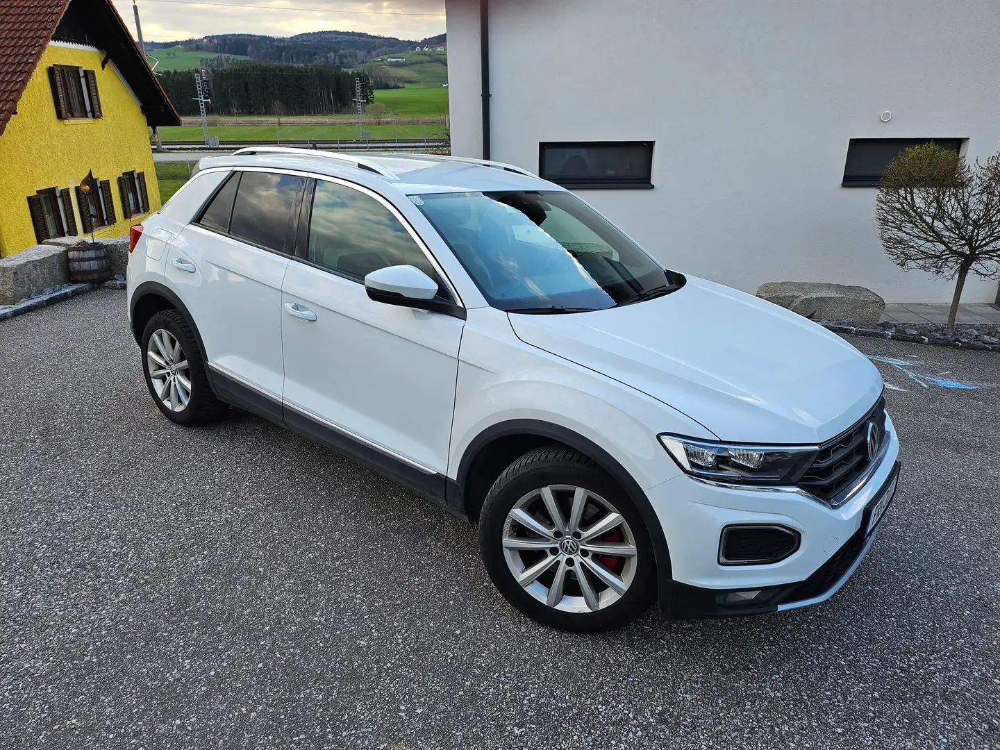 Volkswagen T-Roc 1,5 TSI ACT Sport DSG Weiß - 1