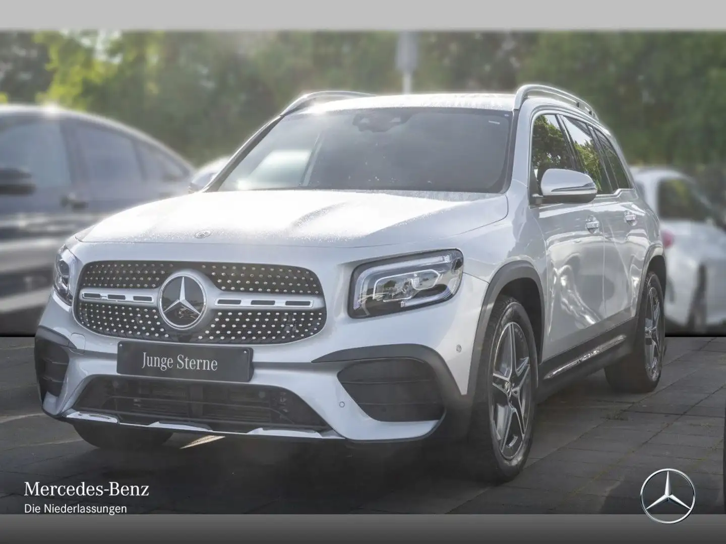 Mercedes-Benz GLB 180 AMG+LED+KAMERA+7G Argent - 2