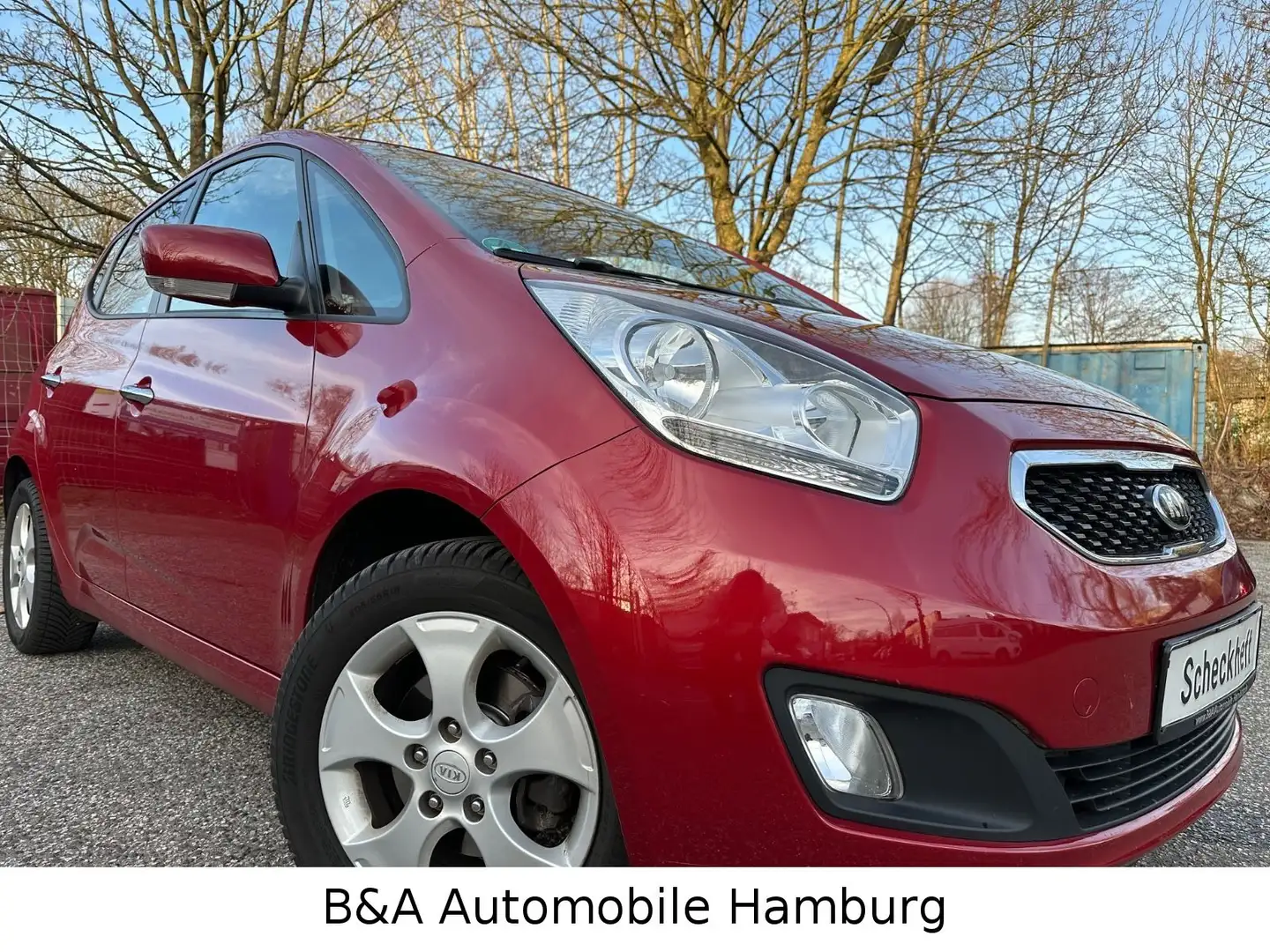 Kia Venga FIFA World Cup Edition 2 Hand+Scheckheft Rot - 1