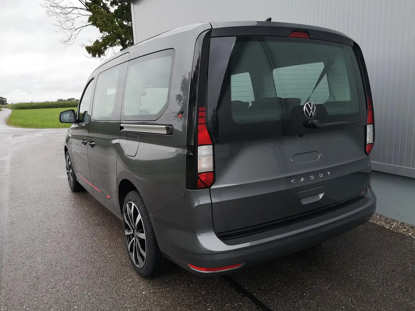 Volkswagen Caddy 2.0 TDI DSG 7 Sitzer GV5 Sitzh Kam PDC Sport Editi Grijs - 2