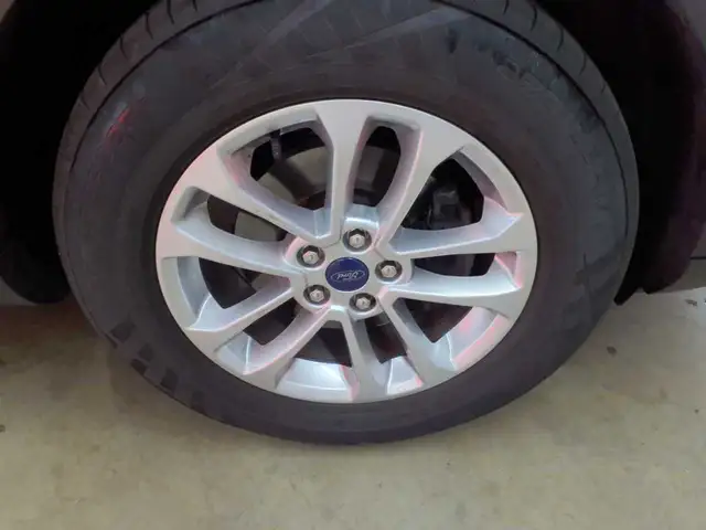 Ford Kuga view 16