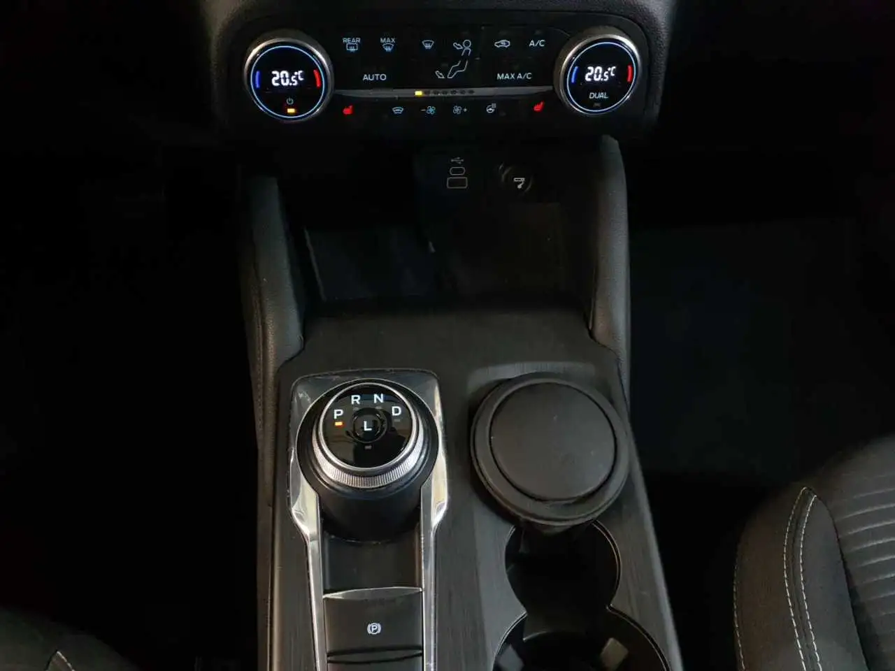 Ford Kuga 2.0 EcoBlue 4x4 Aut. TITANIUM, миниатюра 10