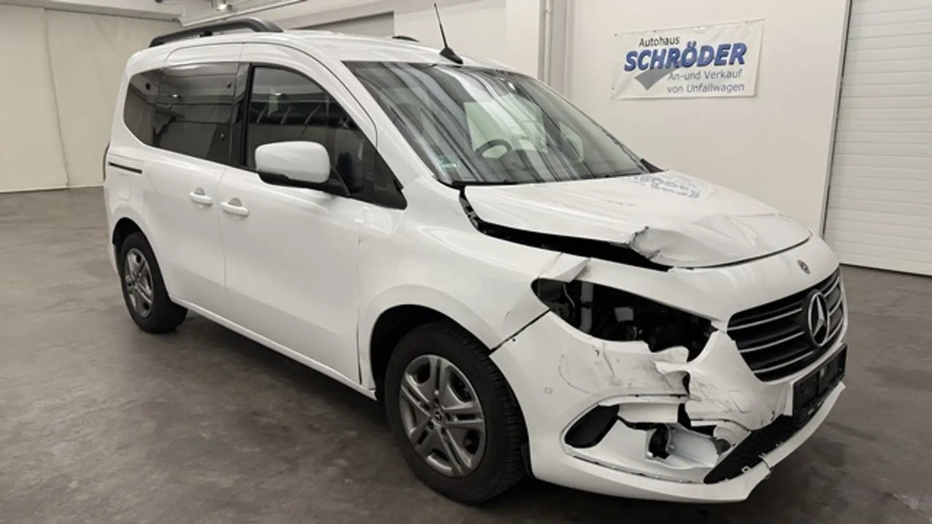 Mercedes-Benz T180 d Style *Kamera*AHK*MBUX* Weiß - 2