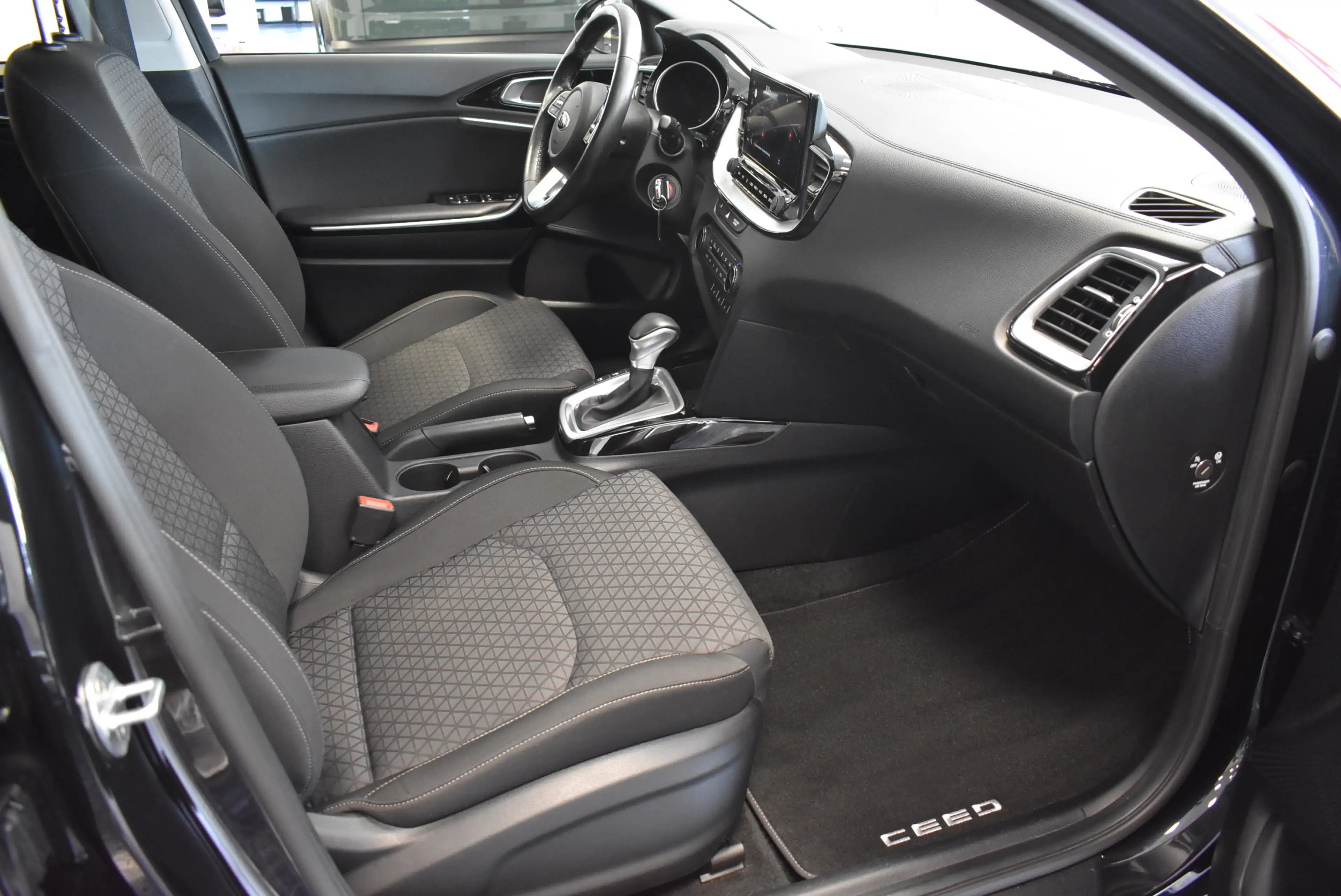 Kia Ceed / cee'd 1.6 CRDI Vision Aut. Navi Kamer Temp Sitzhz — photo 7