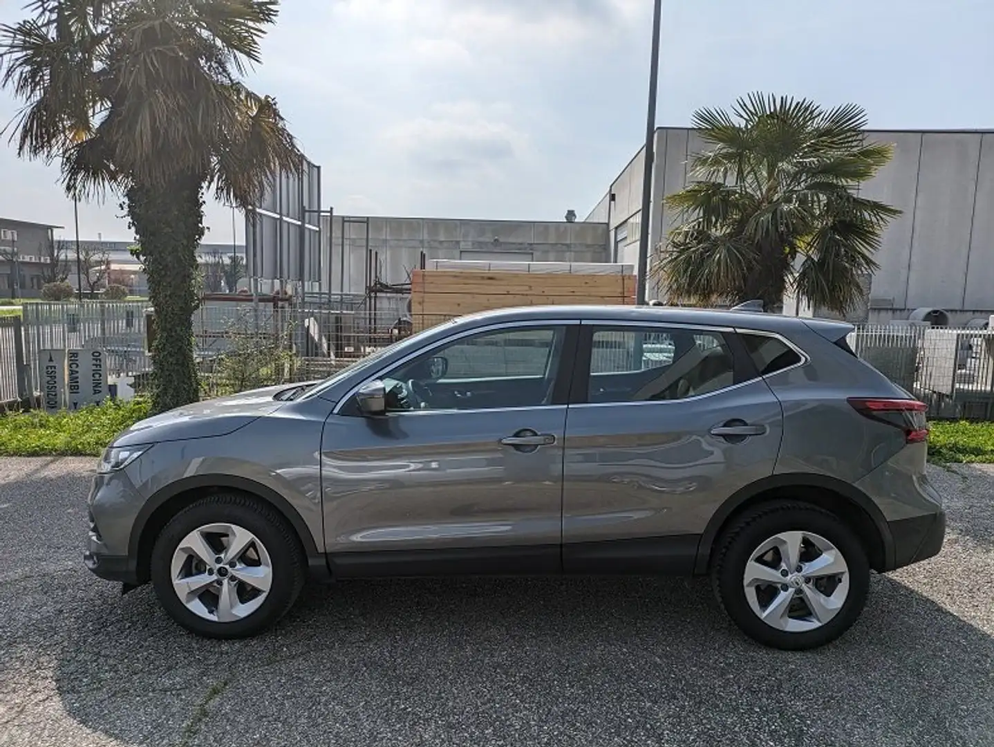 Nissan Qashqai 1.5 dci Business 115cv dct PRONTA CONSEGNA Grigio - 2