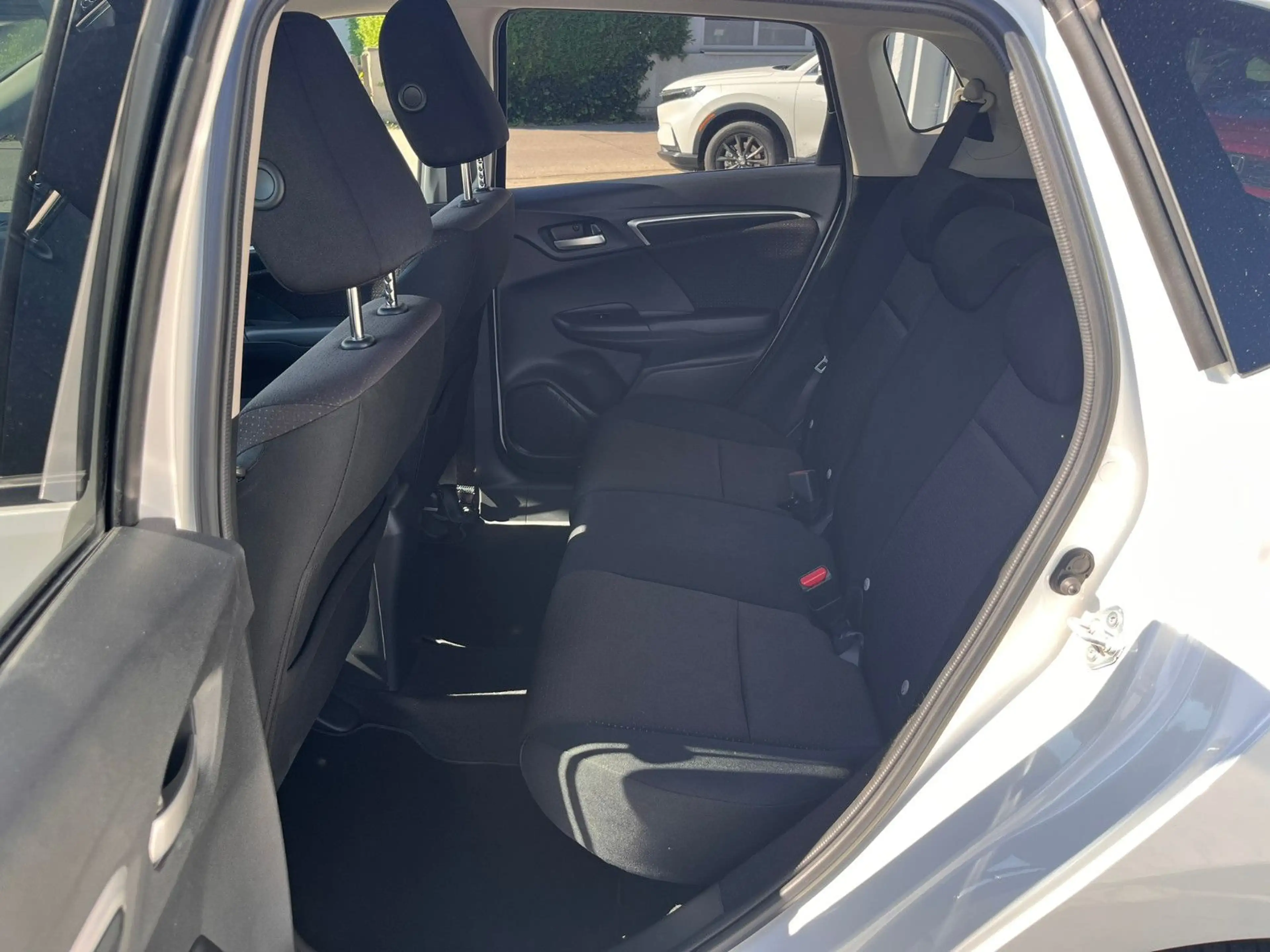 Honda Jazz 1.3 i-VTEC Elegance 1.5 i-Vtec Automatik — photo 12