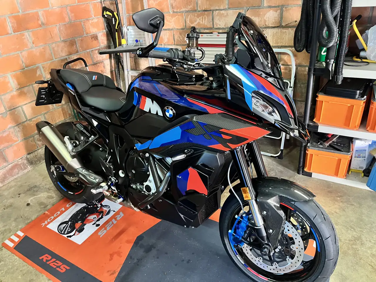 BMW M 1000 XR