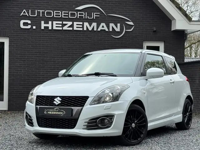 Suzuki Swift 1.6 Sport 1e eig DealerOH Xenon Camera CARPLAY AND