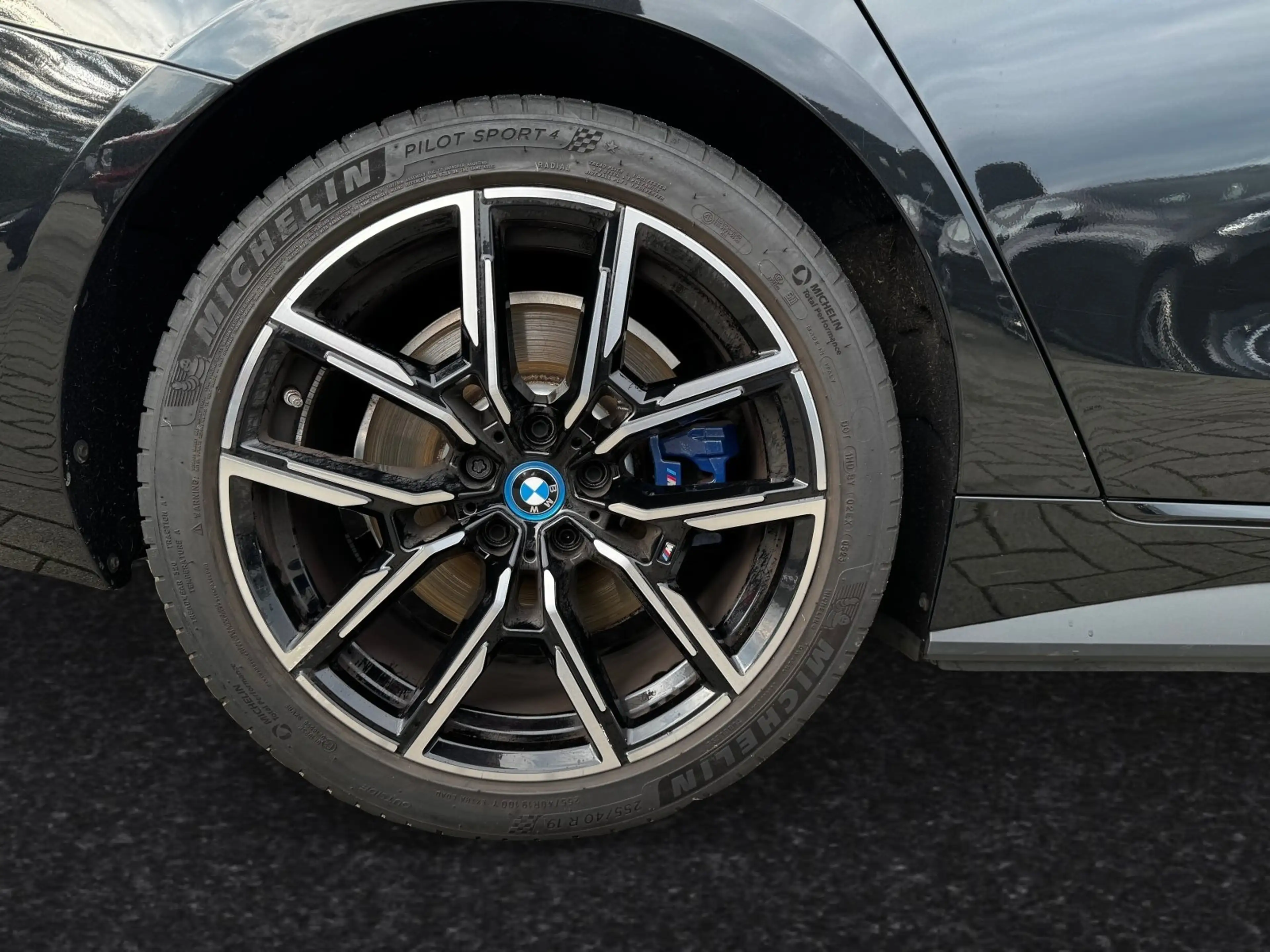 BMW i4 eDrive35 Gran Coupé MSport Pro PA LCProf — photo 8