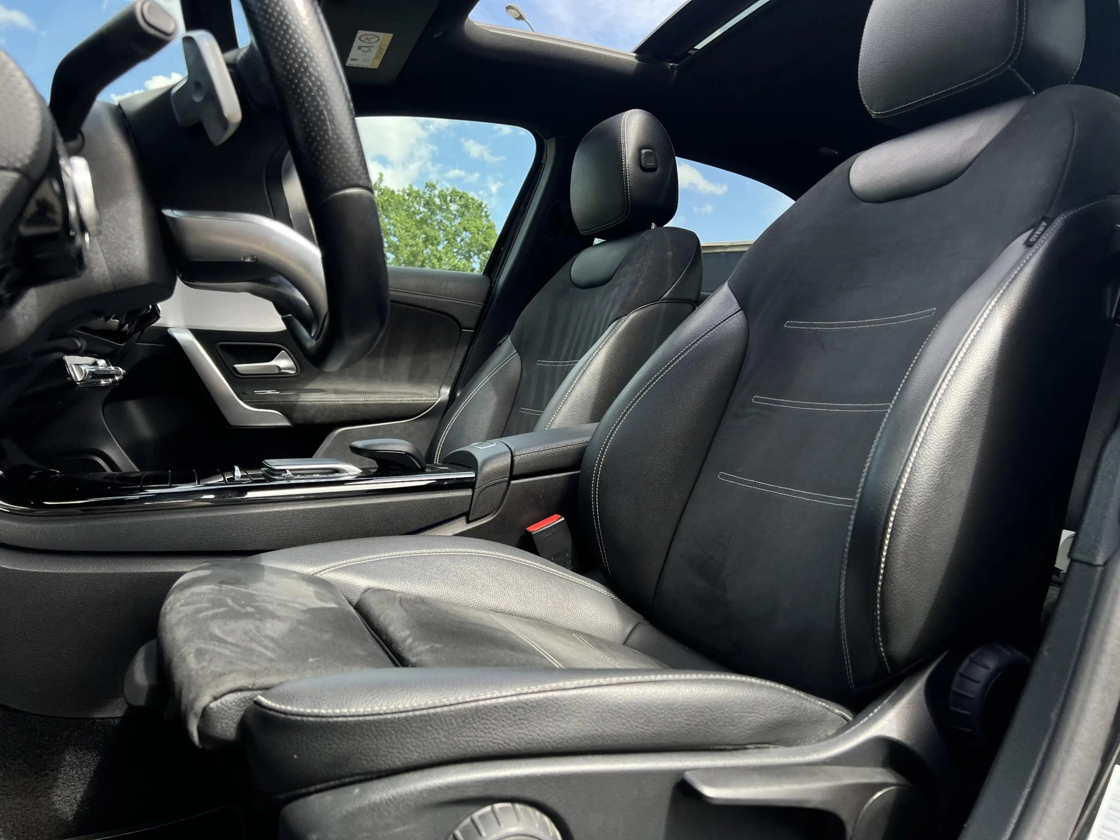 Mercedes-Benz A 250 e AMG PANO KEYLESS SFEER ACC LANE DODEHOEK — photo 11