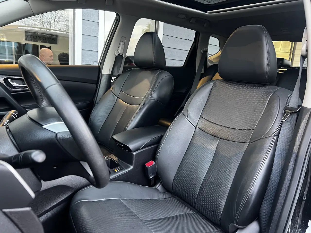 Nissan Rogue снимка Nissan Rogue