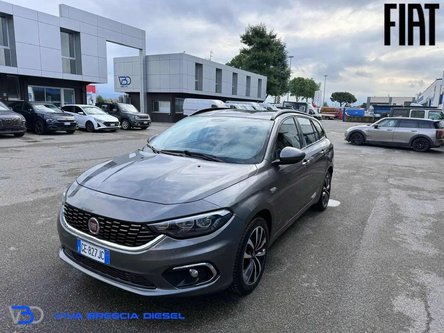 Fiat Tipo SW 1.6 mjt Lounge DCT Gris - 1