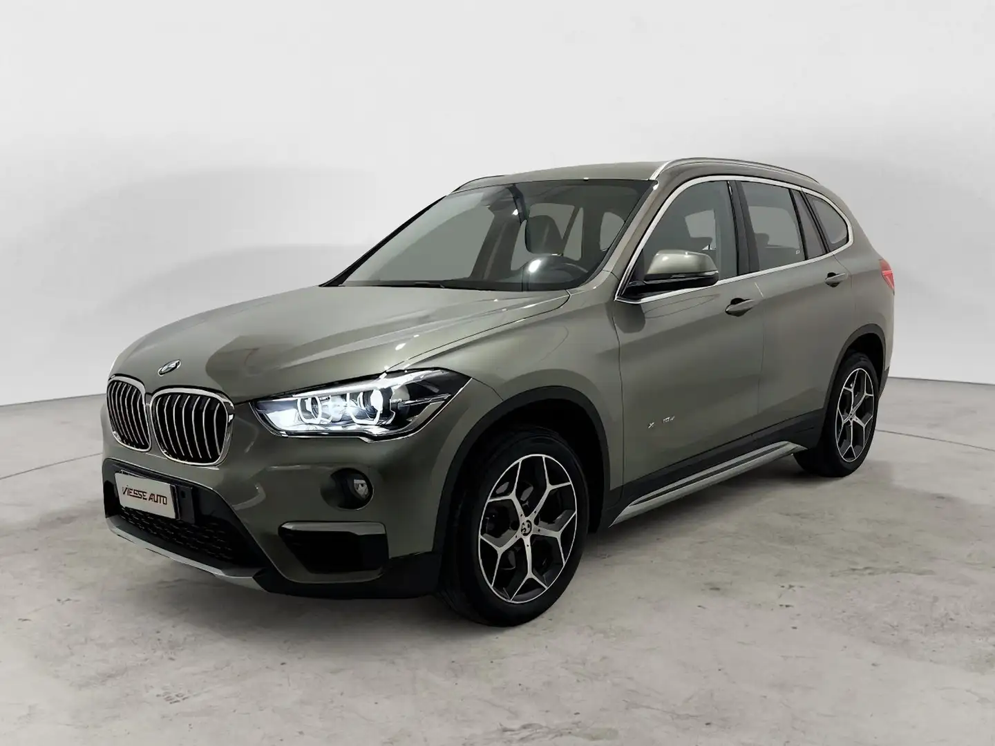 BMW X1 X1 xdrive18d Business auto Grigio - 1